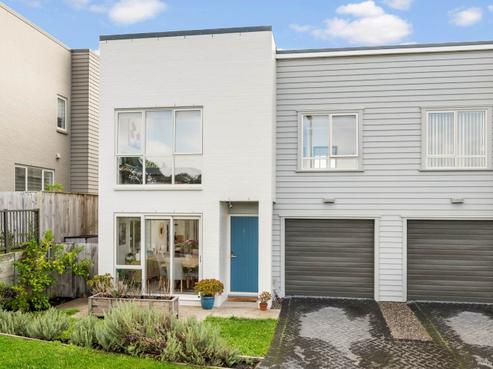 5 Mahinga Lane, Massey