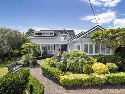 3 Braemar Road, Castor Bay