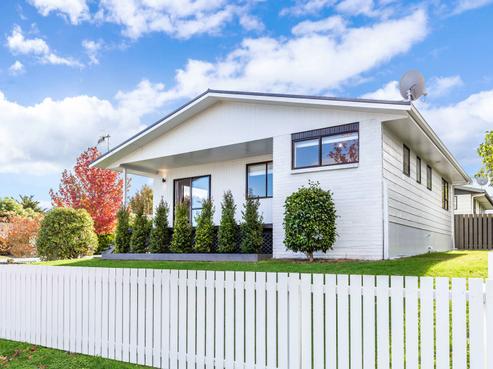 1/1 Garden Grove, Nukuhau