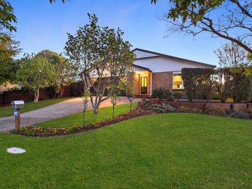 16 Sunny Dale, Western Heights