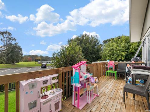 2/44 Granville Drive, Massey