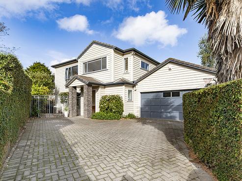 30A Queensway, Three Kings