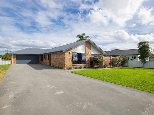 36 Sterling Park, Lytton West