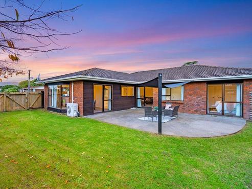 148 Mazengarb Road, Paraparaumu