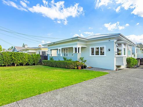 115 Fowlds Avenue, Sandringham