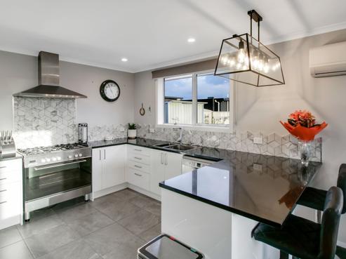 7 Story Street, Foxton Beach