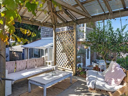 2/221 Rangatira Road, Beach Haven
