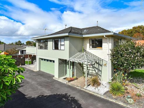 5 Prestwick Place, Wattle Downs