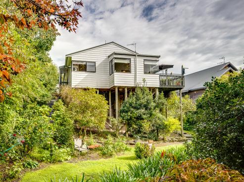 13 Busby Hill, Havelock North