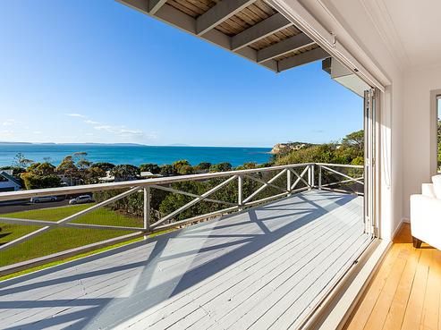 117 Pacific Parade, Army Bay