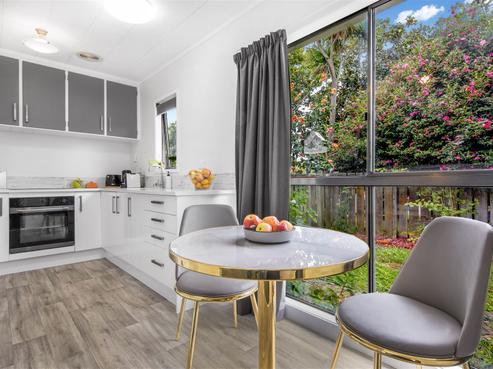 6/109A Te Atatu Road, Te Atatu South