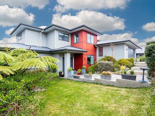 16 Frankie Stevens Place, Riverstone Terraces