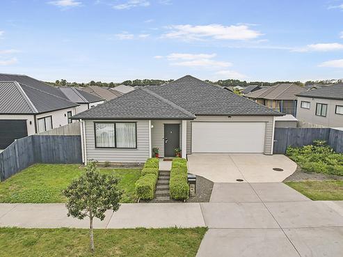 8 Twin Parks Rise, Papakura