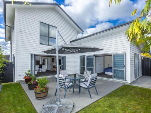 27 Ashington Road, Silverstream