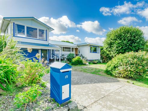 15 Te Miti Street, Paekakariki
