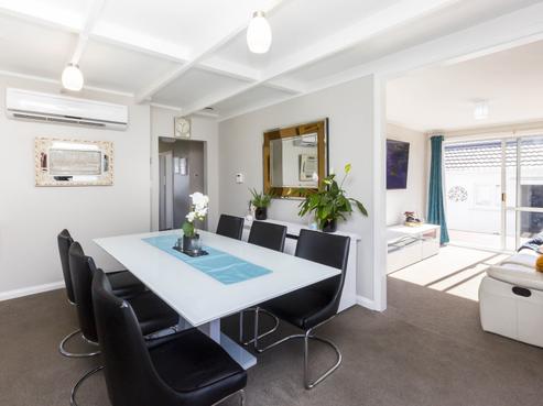 2 Oxford Crescent, Ebdentown