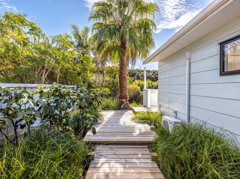 21 Sea View Road, Ostend