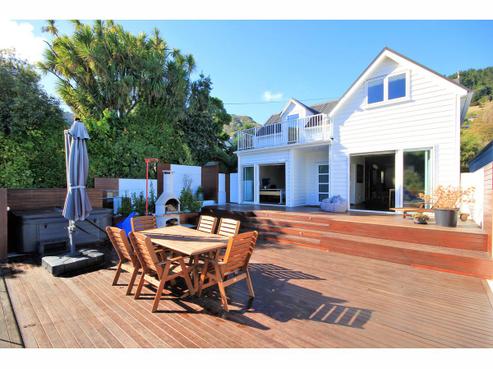 72 Oxford Street, Lyttelton