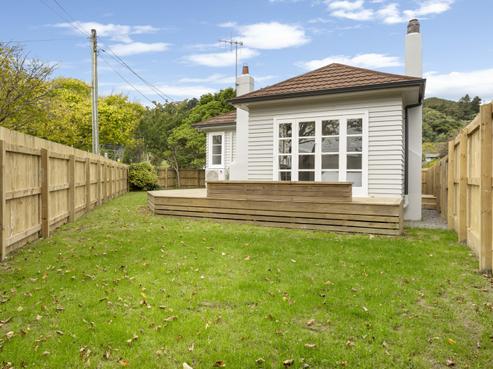 7 Burden Avenue, Wainuiomata