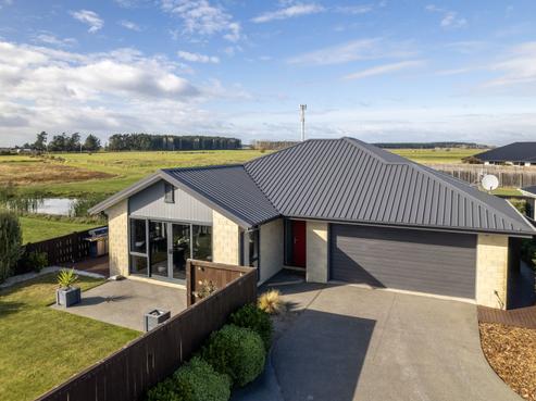 42 Sutherland Drive, Woodend Beach