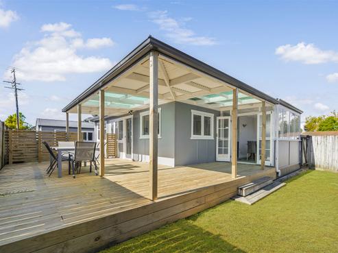140 Don Buck Road, Massey