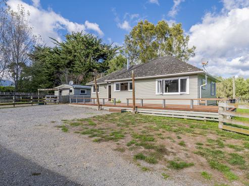 64 Te Roto Road, Otaki