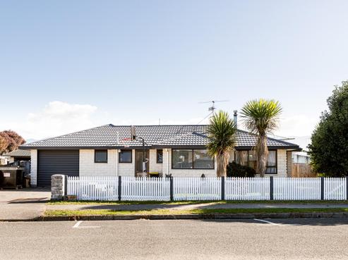 8 Manoy Street, Motueka