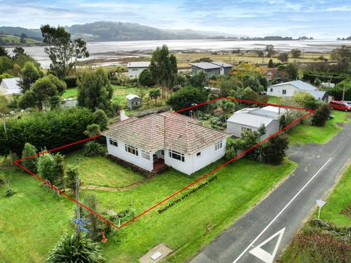 9 Brown Street, Waitati