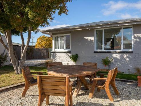 2 Campbell Street, Alexandra