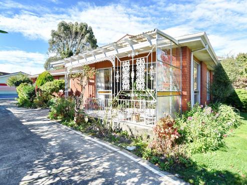 28 Northfield Road, Casebrook