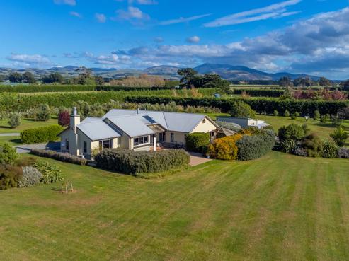 108 Ferry Road, Martinborough