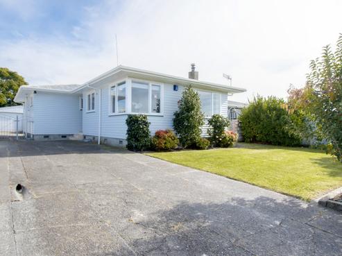 7 Dunn Place, Pirimai