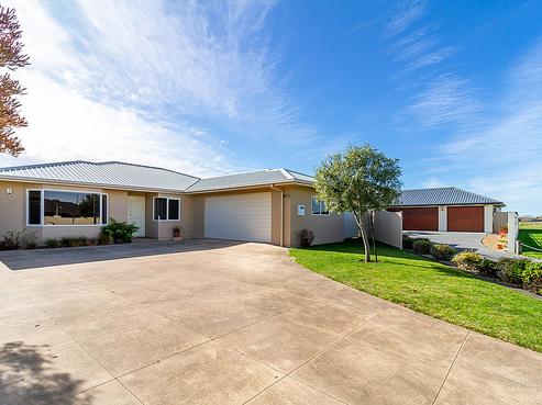 43 Pinotage Drive, Greenmeadows