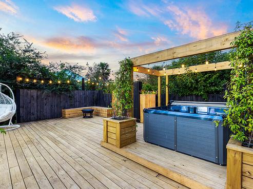 8 Daffodil Street, Titirangi