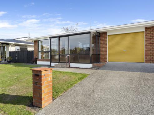 12 Cedar Crescent, Feilding