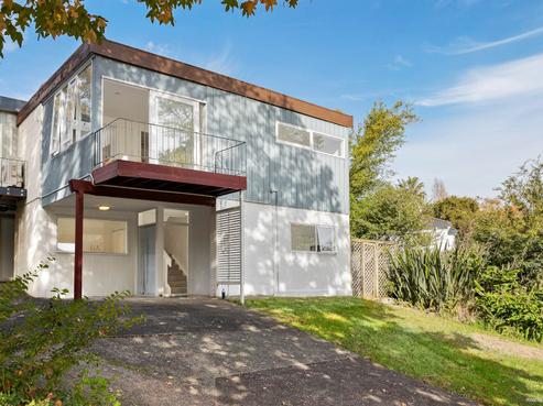 1/24 Commodore Drive, Lynfield