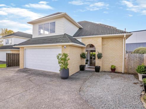 1/17 Headcorn Place, Botany Downs