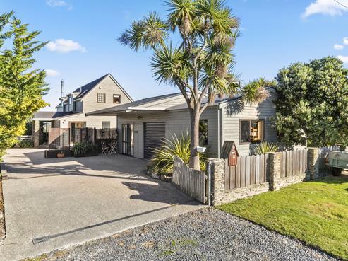 62 Scroggs Hill Road, Brighton