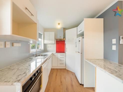 6B Main Road, Wainuiomata