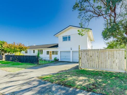 1 Hadfield Place, Paraparaumu Beach