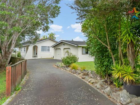 12 Foster Crescent, Belmont