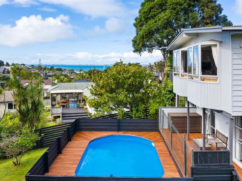 15 Saint Ives Terrace, Mairangi Bay
