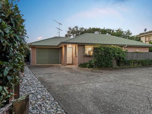 2/9 Edgewater Grove, Orewa