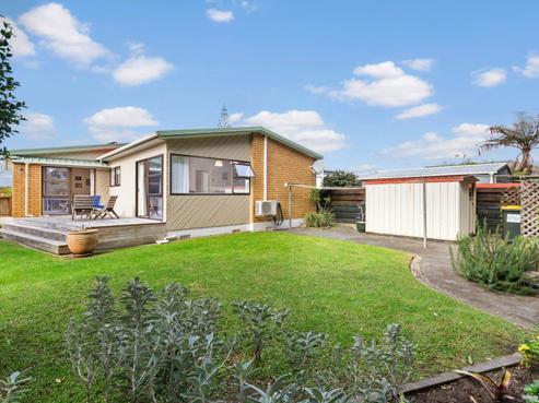 2/10 Elizabeth Street, Orewa