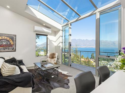 7A Strawberry Lane, Fernhill/Sunshine Bay