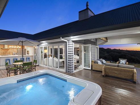 15 Niccone Place, Bombay