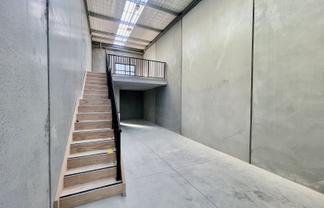 FREEHOLD INDUSTRIAL UNITS IN SILVERDALE