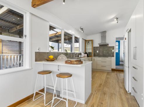 7A Poike Road, Hairini