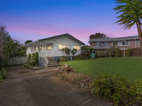 18 Lawrence Crescent, Hillpark