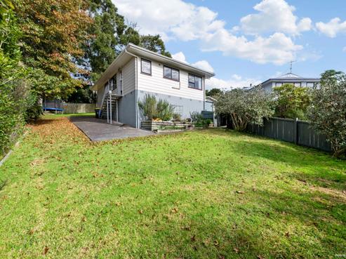 8 Midgley Road, West Harbour